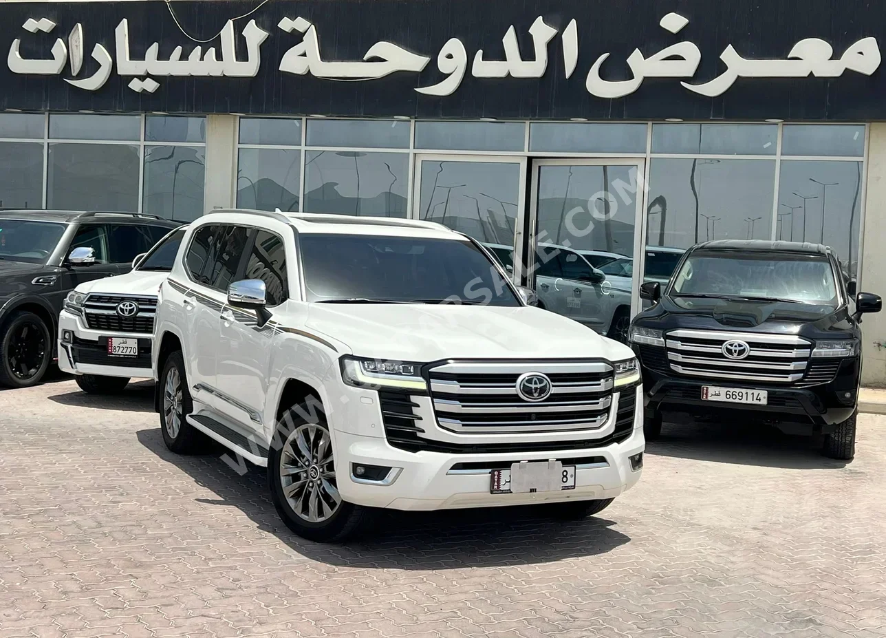 تويوتا  لاند كروزر  في اكس ار توين توربو  2023  اوتوماتيك  43,000 كم  6 سلندر  دفع رباعي  اس يو في  أبيض  تحت الضمان