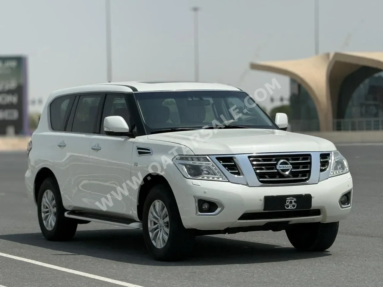 Nissan  Patrol  SE  2016  Automatic  180,000 Km  8 Cylinder  Four Wheel Drive (4WD)  SUV  White