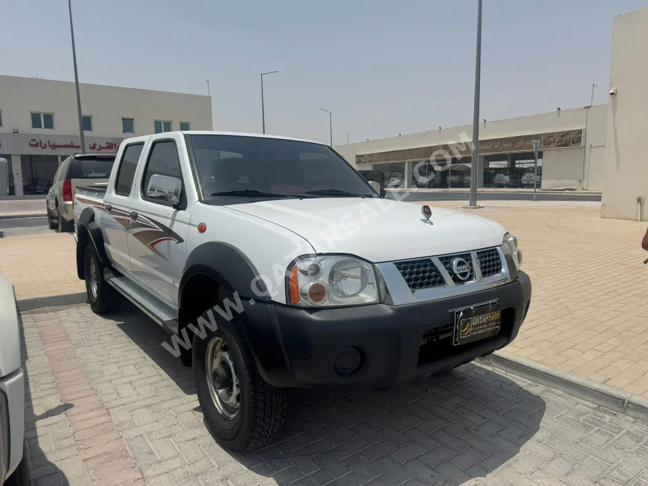 Nissan  Patrol  Pickup  2016  Manual  118,000 Km  6 Cylinder  Four Wheel Drive (4WD)  Pick Up  Silver