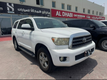 تويوتا  سكويا  2012  اوتوماتيك  97,000 كم  8 سلندر  دفع رباعي  اس يو في  أبيض