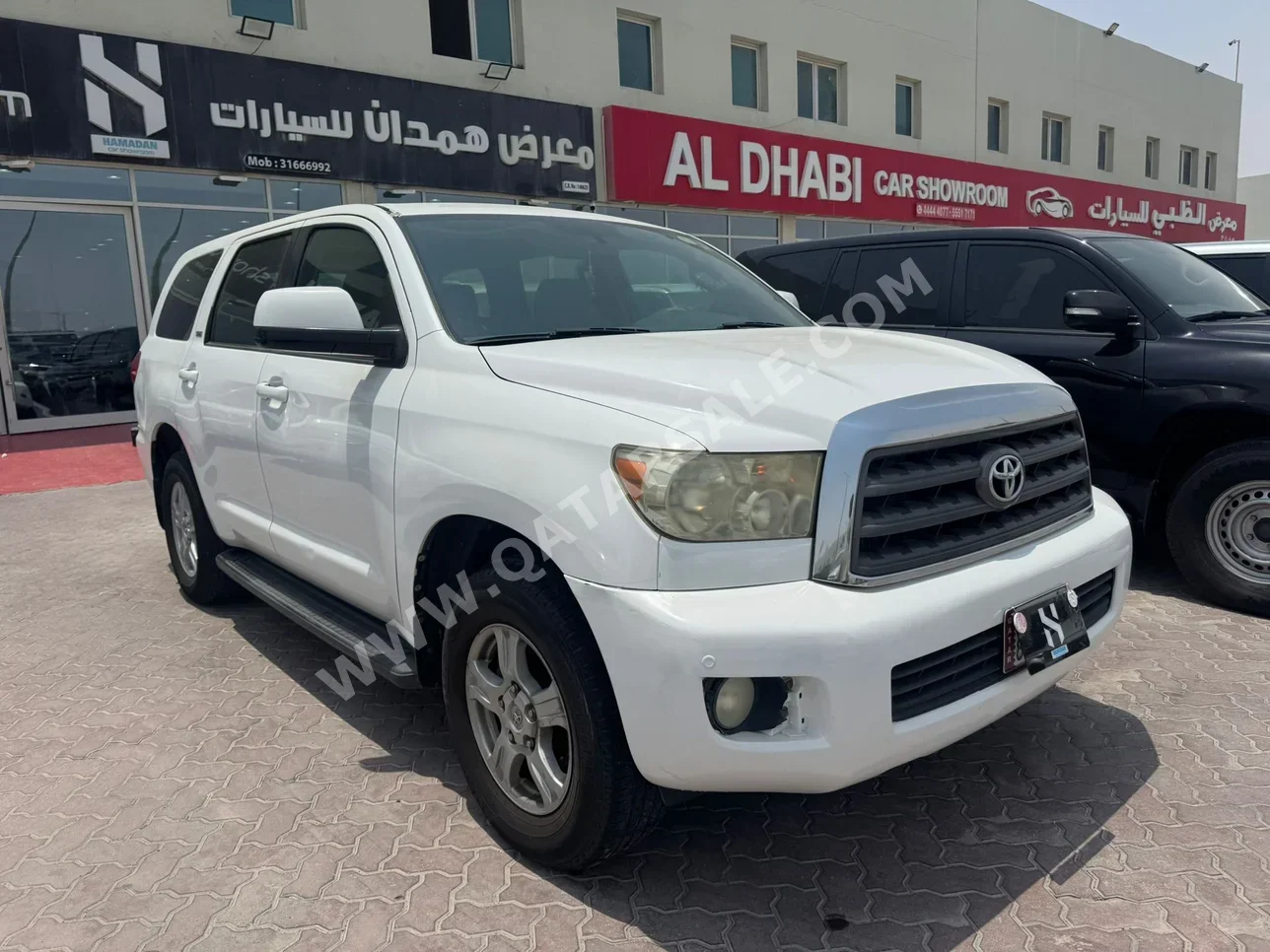 تويوتا  سكويا  2012  اوتوماتيك  97,000 كم  8 سلندر  دفع رباعي  اس يو في  أبيض