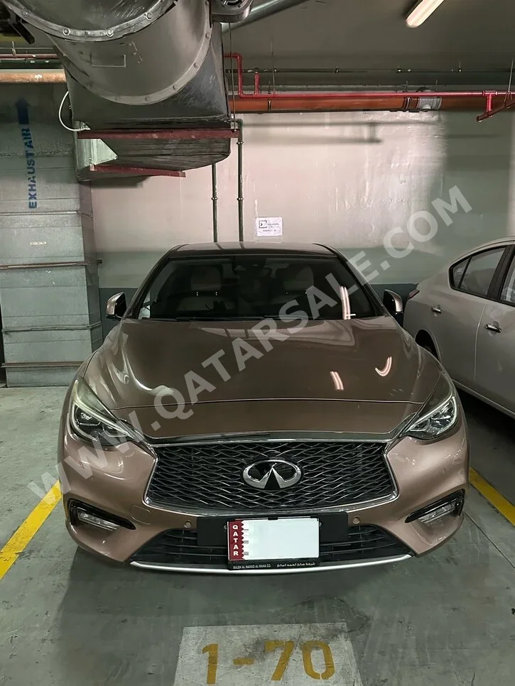 انفنيتي  كيو  30  2017  اوتوماتيك  68,000 كم  4 سلندر  سحب امامي  هاتشباك  روز جولد