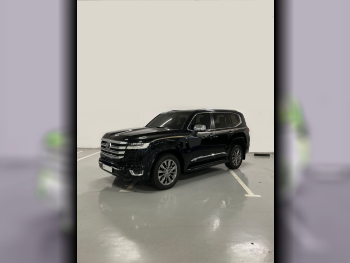 Toyota  Land Cruiser  VXR Twin Turbo  2023  Automatic  32,000 Km  6 Cylinder  Four Wheel Drive (4WD)  SUV  Black  With Warranty