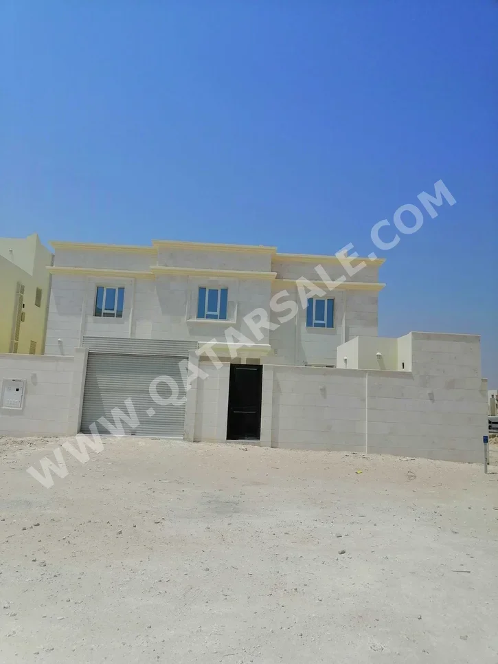 سكن عائلي  - غير مفروشة  - أم صلال  - أم صلال علي  - 9 غرف نوم