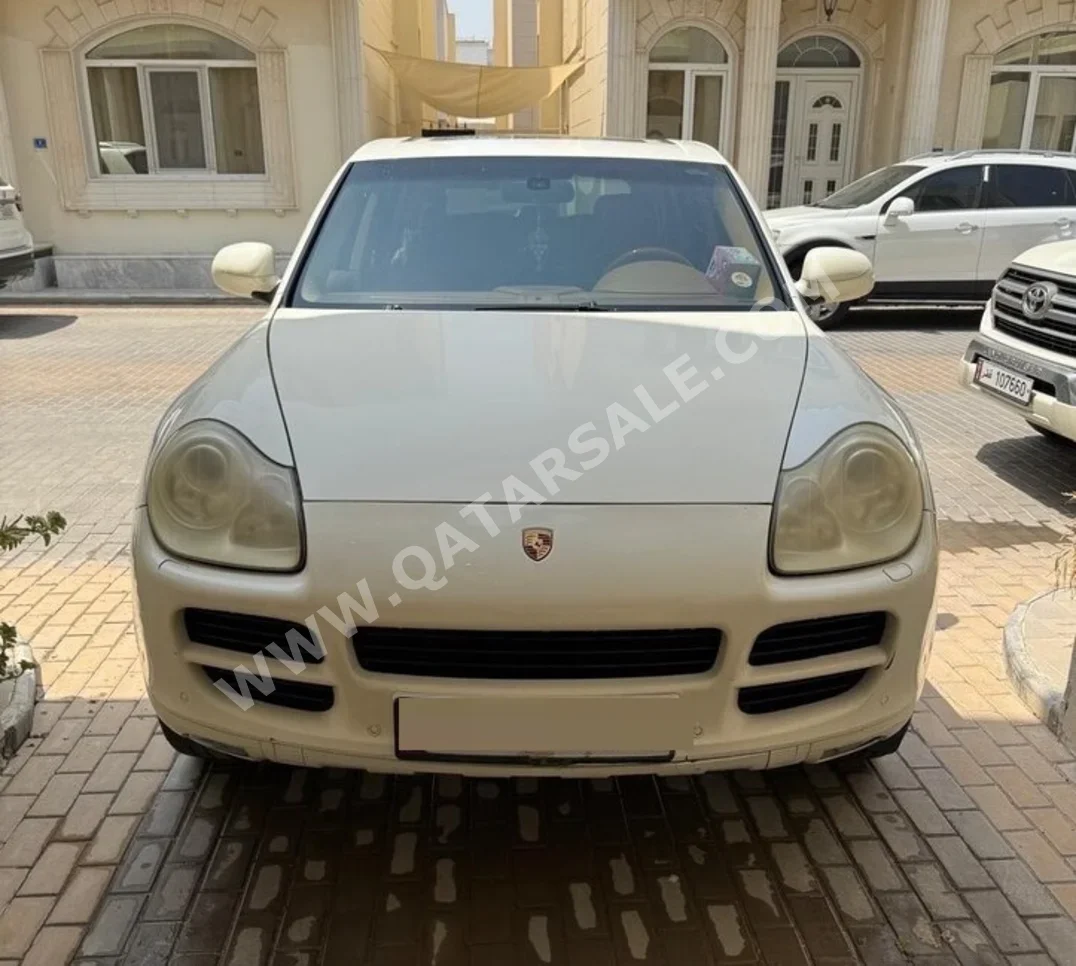 Porsche  Cayenne  S  2005  Automatic  230,000 Km  8 Cylinder  Four Wheel Drive (4WD)  SUV  White