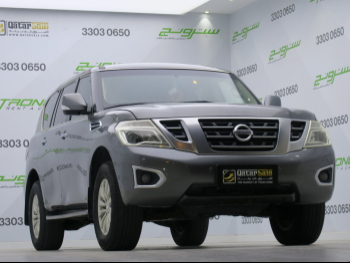 Nissan  Patrol  SE  2017  Automatic  300,000 Km  6 Cylinder  Four Wheel Drive (4WD)  SUV  Gray