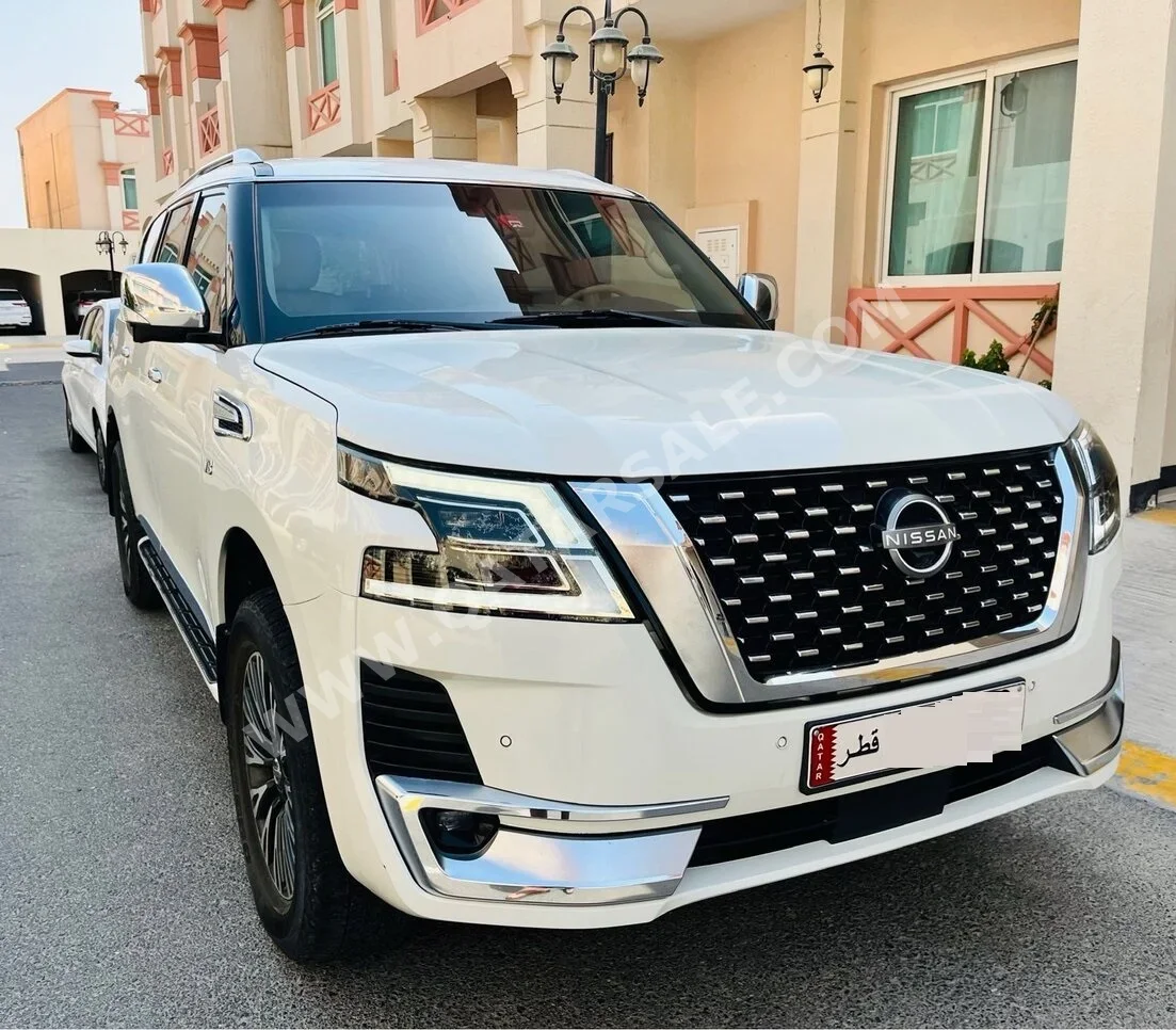 Nissan  Patrol  Platinum  2016  Automatic  155,300 Km  8 Cylinder  Four Wheel Drive (4WD)  SUV  White