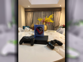 Video Games Consoles - Sony  - PlayStation 4  - 1 TB  -Included Controllers: 2