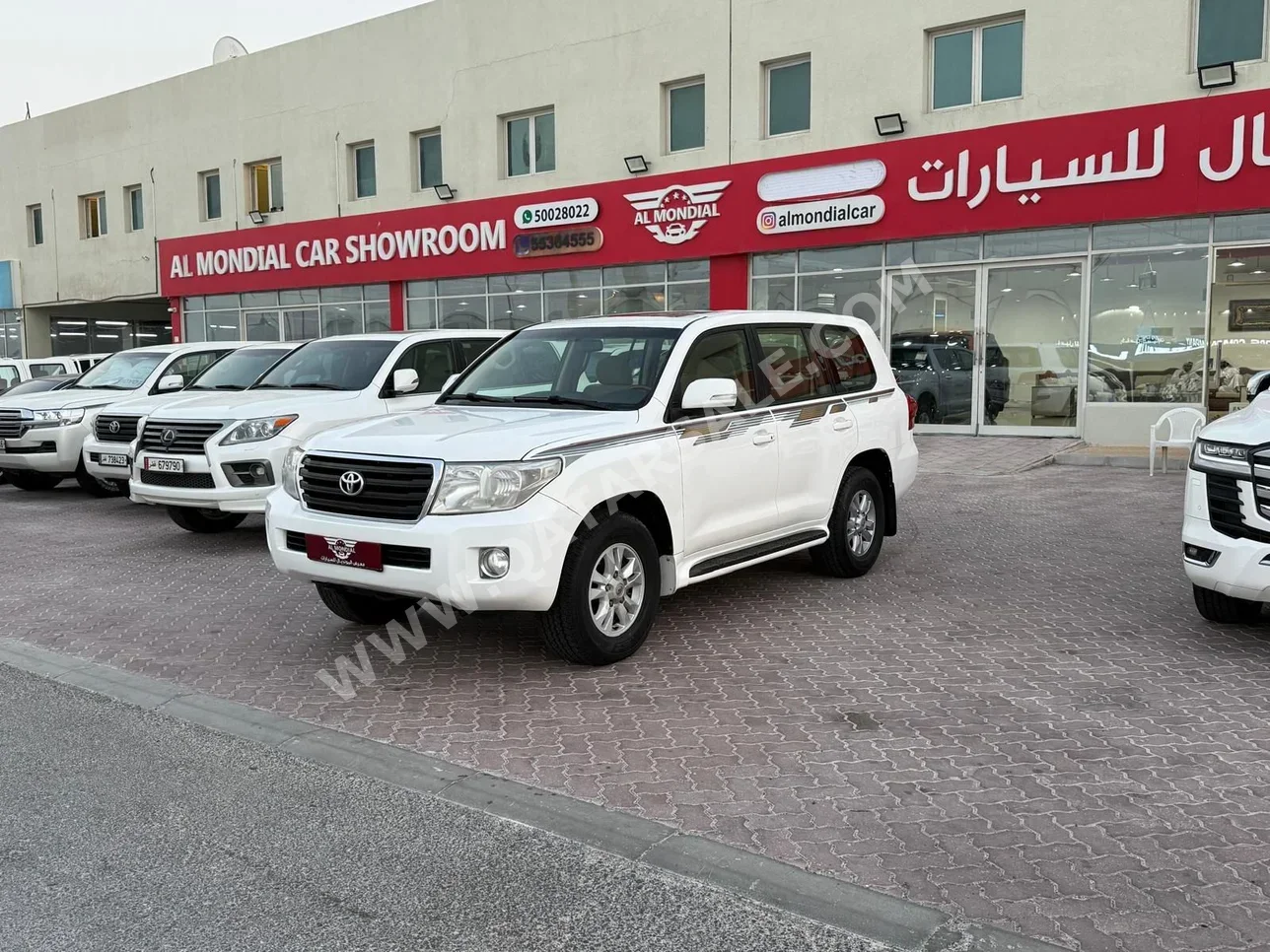 Toyota  Land Cruiser  GX  2012  Automatic  355,000 Km  6 Cylinder  Four Wheel Drive (4WD)  SUV  White
