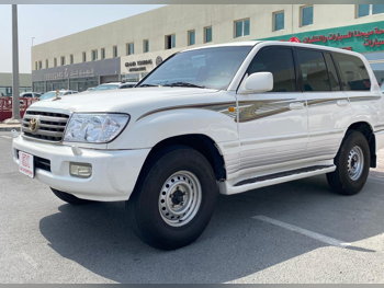 تويوتا  لاند كروزر  في اكس ار  2007  عادي  275,000 كم  8 سلندر  دفع رباعي  اس يو في  أبيض