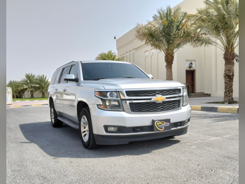 Chevrolet  Suburban  LT  2016  Automatic  223,000 Km  8 Cylinder  Four Wheel Drive (4WD)  SUV  Silver
