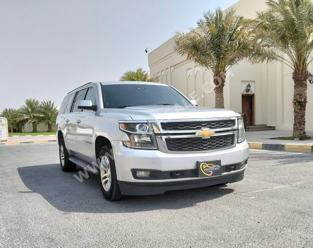 Chevrolet  Suburban  LT  2016  Automatic  223,000 Km  8 Cylinder  Four Wheel Drive (4WD)  SUV  Silver