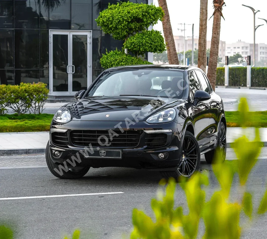 Porsche  Cayenne  S  2016  Automatic  78,000 Km  8 Cylinder  Four Wheel Drive (4WD)  SUV  Black