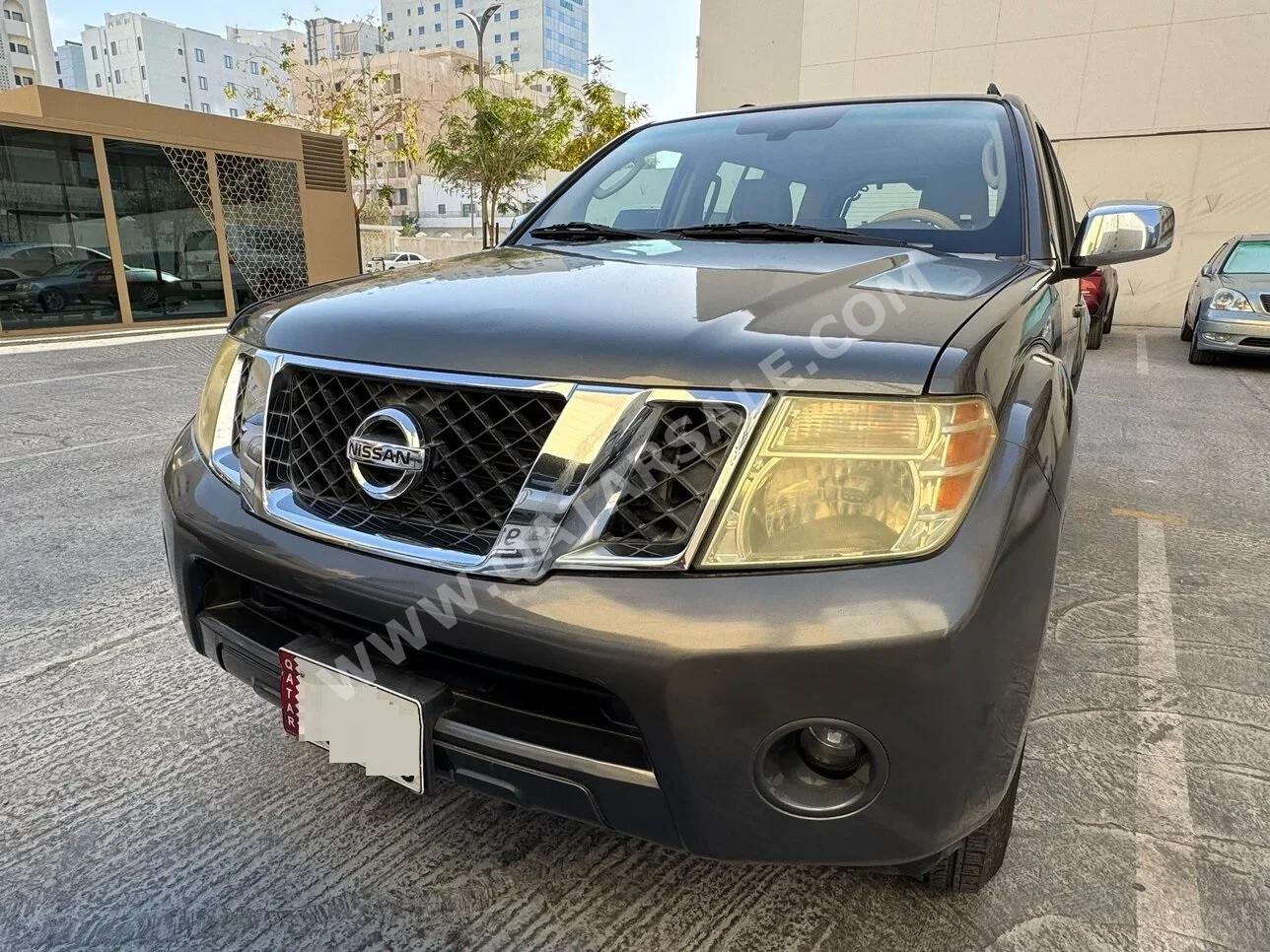 Nissan  Pathfinder  SE  2008  Tiptronic  191,000 Km  6 Cylinder  Four Wheel Drive (4WD)  SUV  Dark Gray