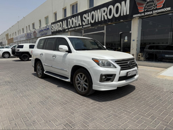 لكزس  ال اكس  570 اس  2014  اوتوماتيك  129,000 كم  8 سلندر  دفع رباعي  اس يو في  أبيض