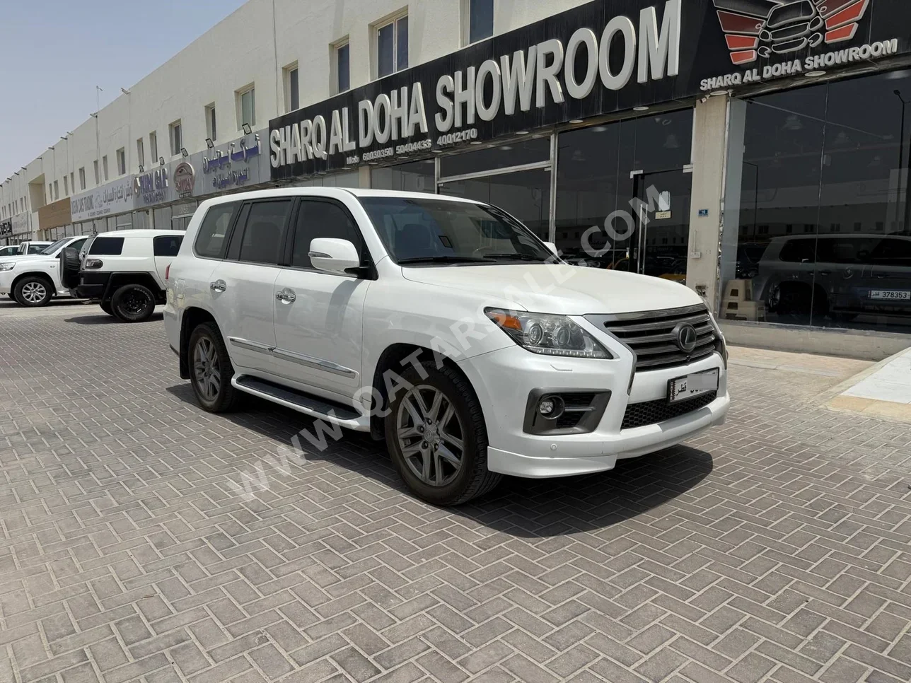 لكزس  ال اكس  570 اس  2014  اوتوماتيك  129,000 كم  8 سلندر  دفع رباعي  اس يو في  أبيض