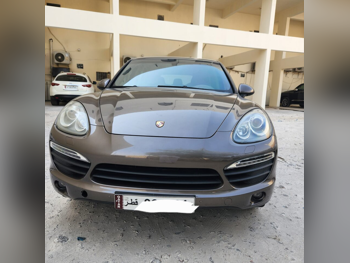 Porsche  Cayenne  S  2012  Automatic  179,000 Km  8 Cylinder  Four Wheel Drive (4WD)  SUV  Brown