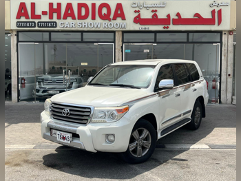 Toyota  Land Cruiser  GXR  2015  Automatic  187,000 Km  8 Cylinder  Four Wheel Drive (4WD)  SUV  White