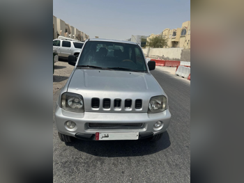 سوزوكي  جمني  2006  اوتوماتيك  220,000 كم  4 سلندر  دفع رباعي  اس يو في  فضي
