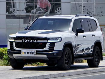 Toyota  Land Cruiser  GR Sport Twin Turbo  2024  Automatic  24,000 Km  6 Cylinder  Four Wheel Drive (4WD)  SUV  White  With Warranty