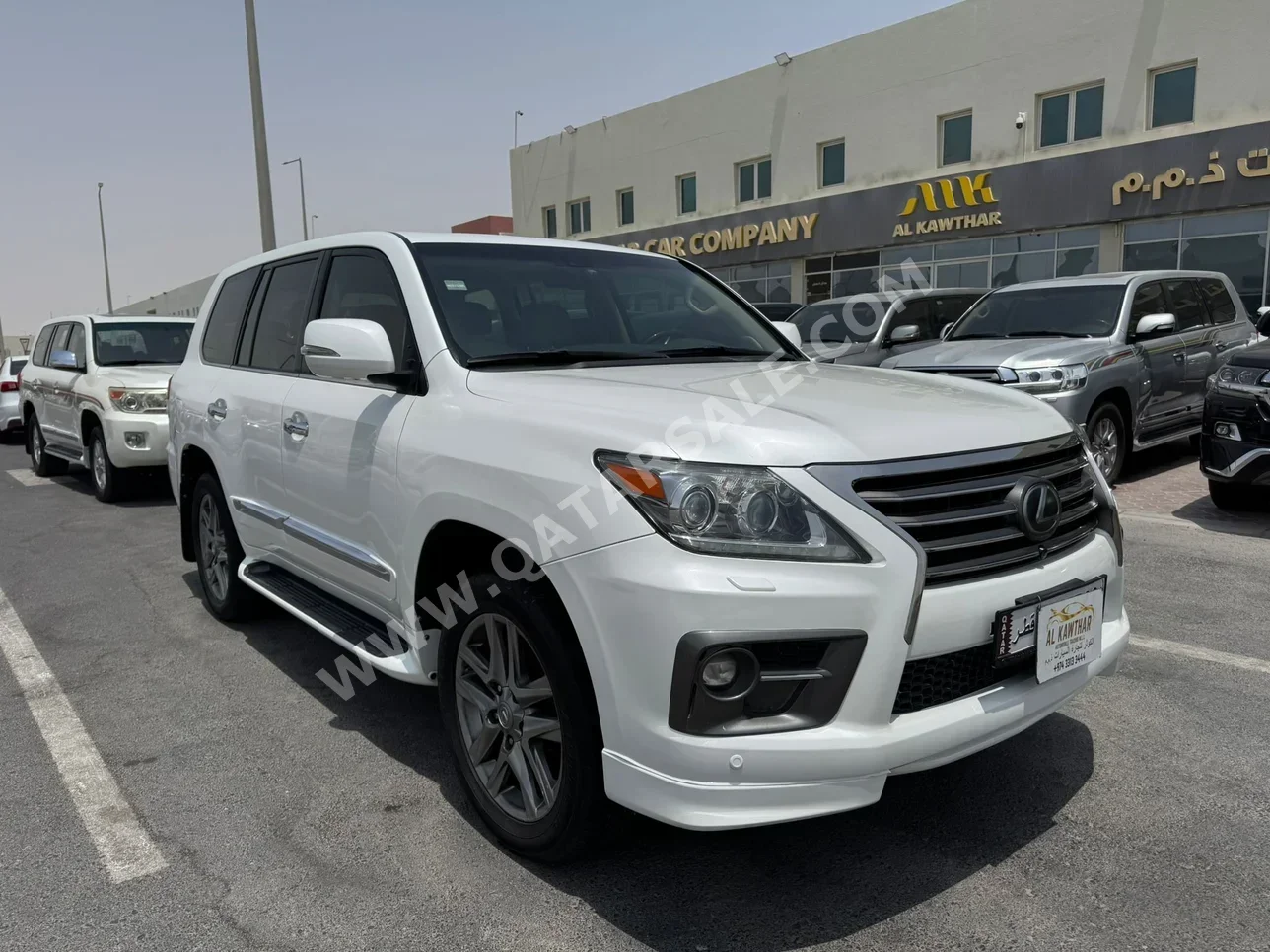 لكزس  ال اكس  570 اس  2014  اوتوماتيك  267,000 كم  8 سلندر  دفع رباعي  اس يو في  أبيض
