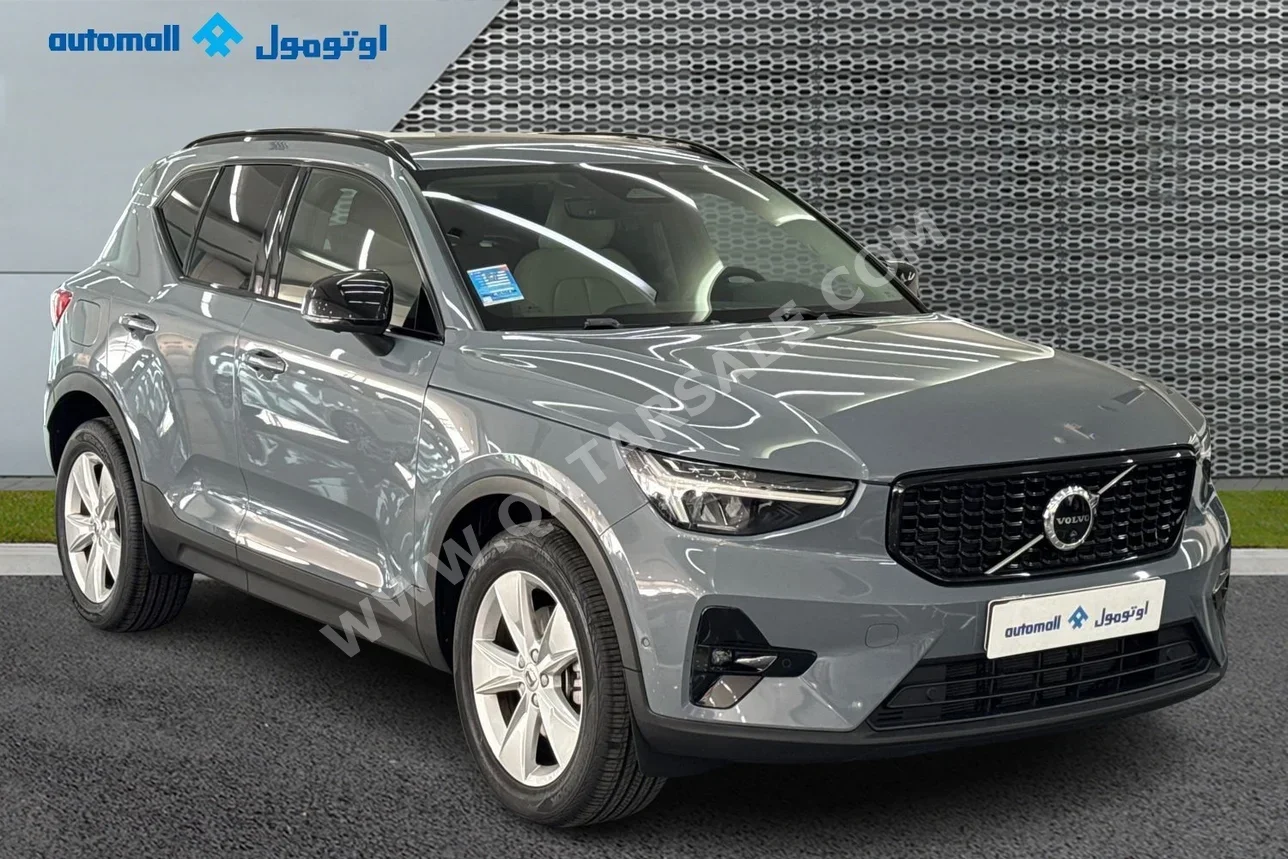 Volvo  XC  40  2023  Automatic  64,479 Km  4 Cylinder  All Wheel Drive (AWD)  SUV  Gray  With Warranty