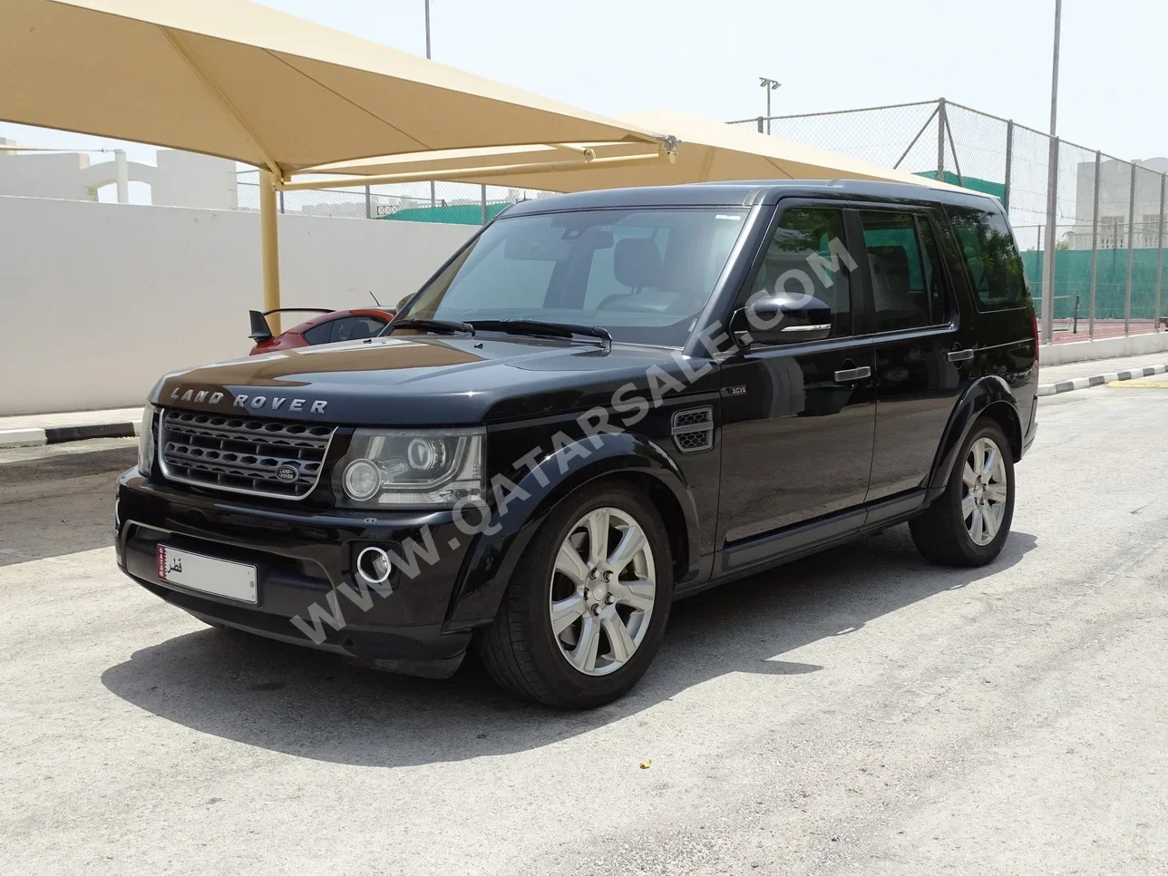 Land Rover  LR4  SE  2016  Automatic  86,000 Km  6 Cylinder  Four Wheel Drive (4WD)  SUV  Black