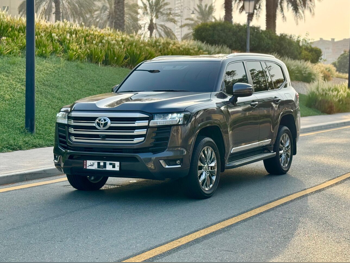 Toyota  Land Cruiser  GXR Twin Turbo  2023  Automatic  82,000 Km  6 Cylinder  Four Wheel Drive (4WD)  SUV  Gray  With Warranty