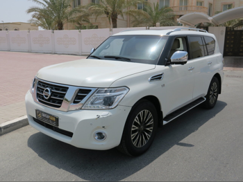 Nissan  Patrol  Platinum  2015  Automatic  164,000 Km  8 Cylinder  Four Wheel Drive (4WD)  SUV  White