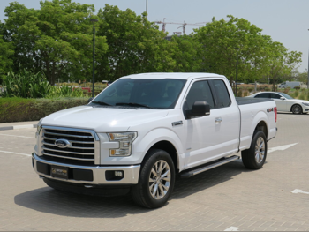 Ford  F  150  2016  Automatic  175,000 Km  6 Cylinder  Four Wheel Drive (4WD)  Pick Up  White