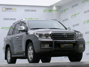 Toyota  Land Cruiser  VXR  2011  Automatic  275,000 Km  8 Cylinder  Four Wheel Drive (4WD)  SUV  Gray
