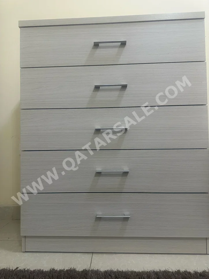 وحدات الأدراج هوم سينتر  اللون البيج