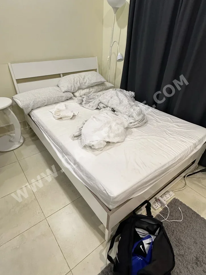 Beds - Twin  - White