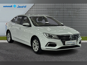 ام جي 5 2024 اوتوماتيك 39,671 كم 4 سلندر سحب امامي سيدان أبيض تحت الضمان