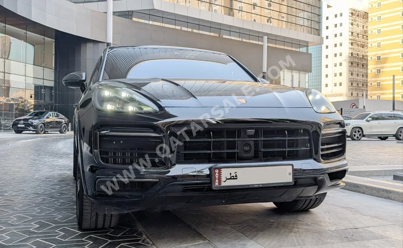 Porsche  Cayenne  GTS  2021  Automatic  48,000 Km  8 Cylinder  Four Wheel Drive (4WD)  SUV  Black