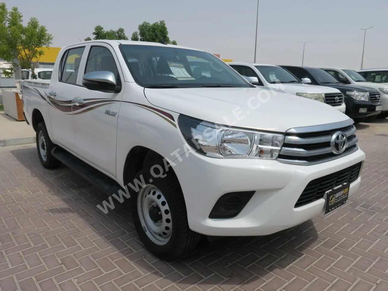 Toyota  Hilux  2019  Automatic  12,000 Km  4 Cylinder  Four Wheel Drive (4WD)  Pick Up  White