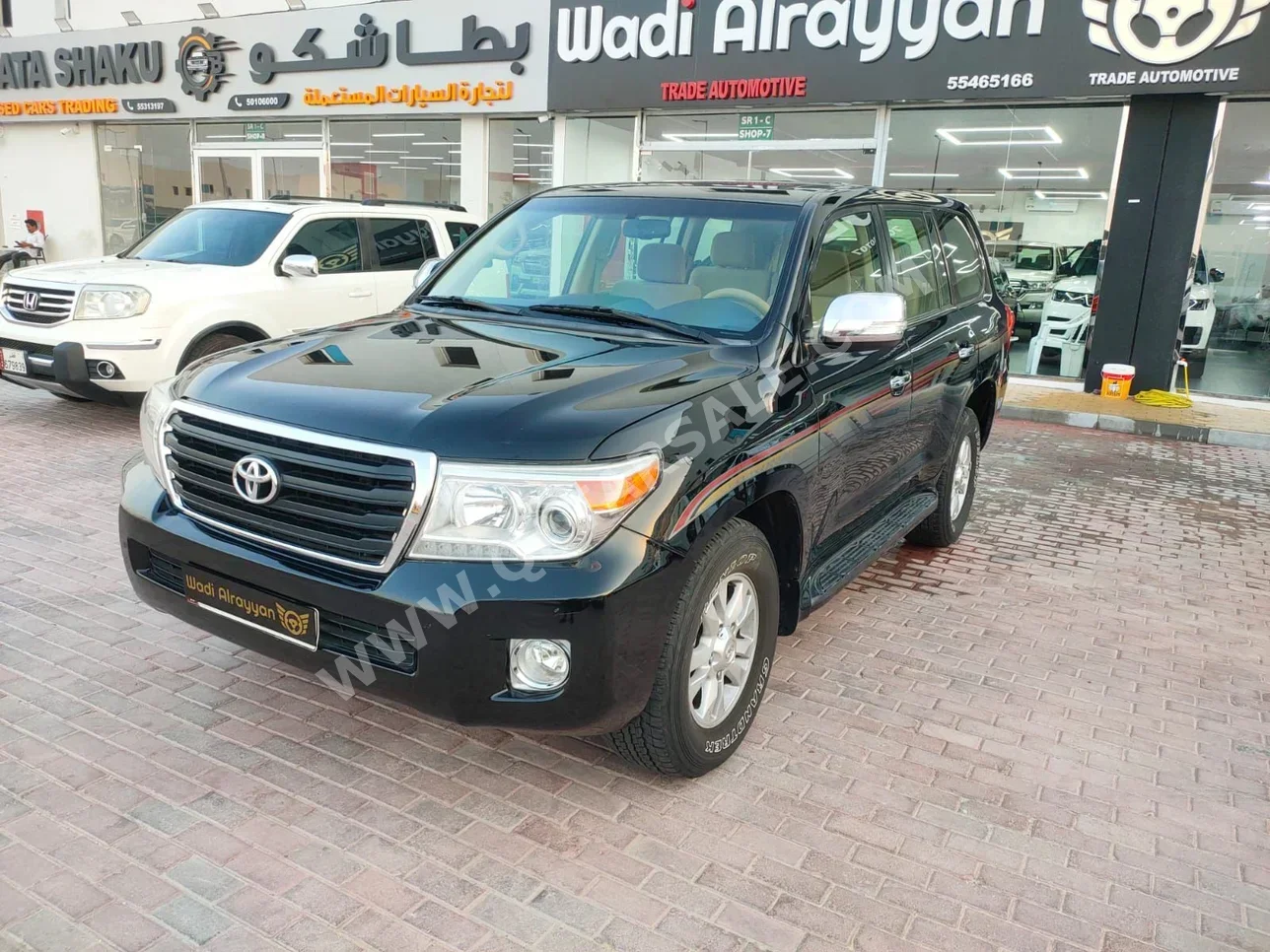 Toyota  Land Cruiser  GXR  2012  Automatic  245,000 Km  8 Cylinder  Four Wheel Drive (4WD)  SUV  Black