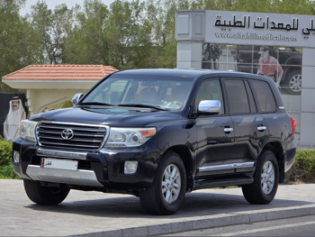 Toyota  Land Cruiser  GXR  2013  Automatic  248,000 Km  8 Cylinder  Four Wheel Drive (4WD)  SUV  Black