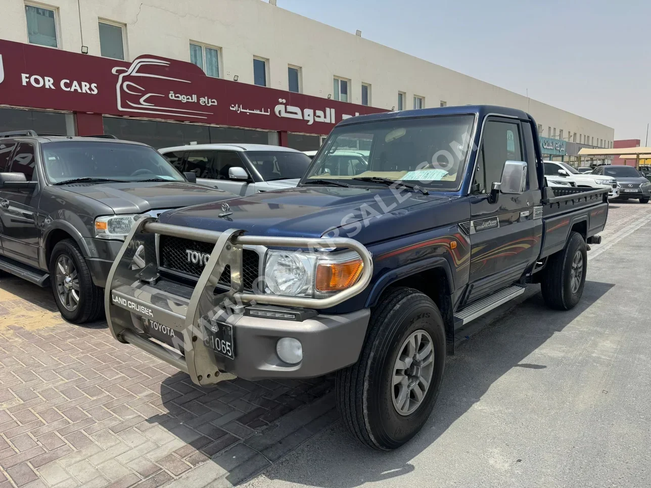 Toyota  Land Cruiser  LX  2016  Manual  372,000 Km  6 Cylinder  Four Wheel Drive (4WD)  Pick Up  Blue