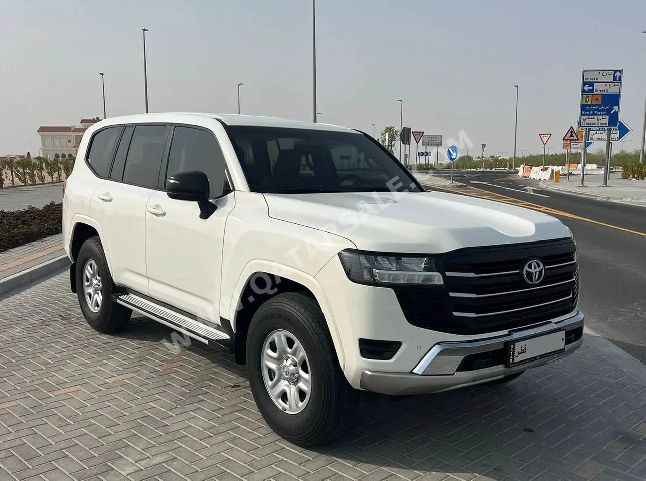 Toyota  Land Cruiser  GX  2023  Automatic  75,000 Km  6 Cylinder  Four Wheel Drive (4WD)  SUV  White  With Warranty