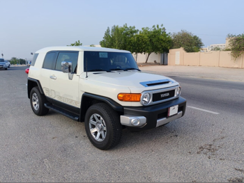 Toyota  FJ Cruiser  2022  Automatic  4,400 Km  6 Cylinder  Four Wheel Drive (4WD)  SUV  White