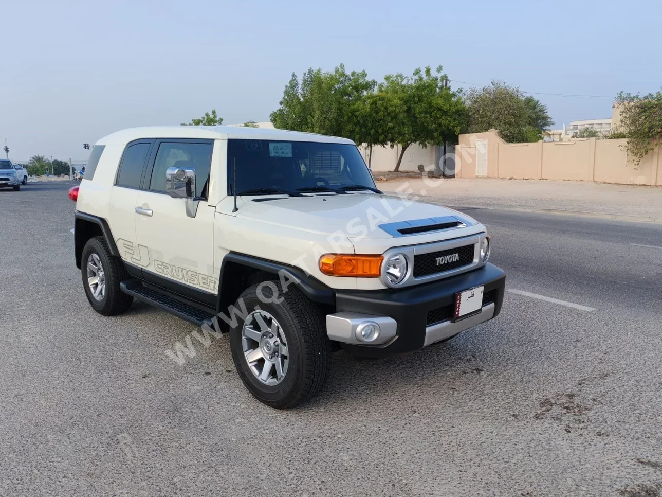 Toyota  FJ Cruiser  2022  Automatic  4,400 Km  6 Cylinder  Four Wheel Drive (4WD)  SUV  White
