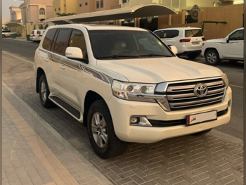 Toyota  Land Cruiser  GXR  2017  Automatic  318,150 Km  6 Cylinder  Four Wheel Drive (4WD)  SUV  Pearl