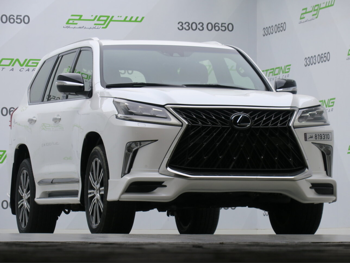 Lexus  LX  570 S  2018  Automatic  337,000 Km  8 Cylinder  Four Wheel Drive (4WD)  SUV  White