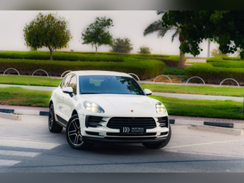 Porsche  Macan  2020  Automatic  84,000 Km  6 Cylinder  Four Wheel Drive (4WD)  SUV  White