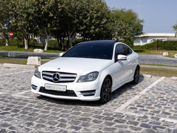 Mercedes-Benz  C-Class  250 AMG  2014  Automatic  139,000 Km  4 Cylinder  Rear Wheel Drive (RWD)  Coupe / Sport  White