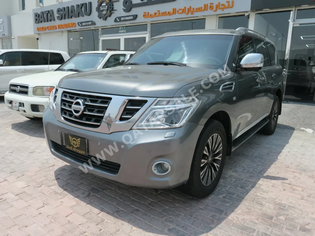 Nissan  Patrol  Platinum  2015  Automatic  370,000 Km  8 Cylinder  Four Wheel Drive (4WD)  SUV  Gray