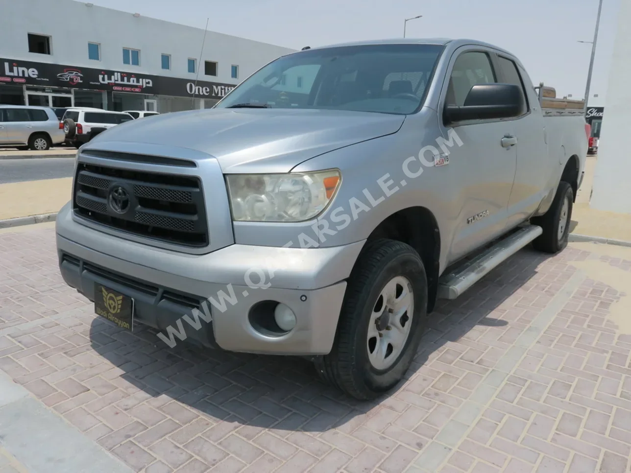 تويوتا  تندرا  SR5  2012  اوتوماتيك  238,000 كم  8 سلندر  دفع رباعي  بيكب  فضي