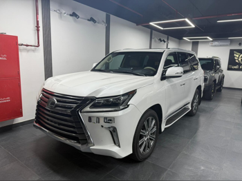 Lexus  LX  570  2017  Automatic  213,000 Km  8 Cylinder  Four Wheel Drive (4WD)  SUV  White