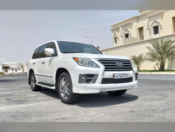 Lexus  LX  570  2015  Automatic  220,000 Km  8 Cylinder  Four Wheel Drive (4WD)  SUV  White